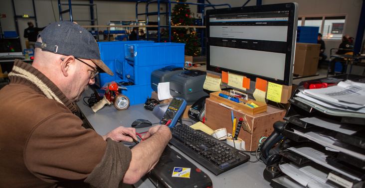 9 facts - Fact 2 - BEELD