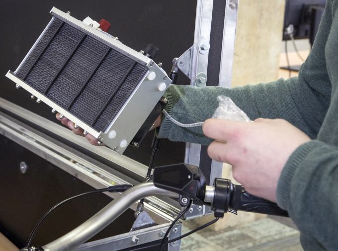 Hydrogen- Foto1 in kolom 6:4: battery