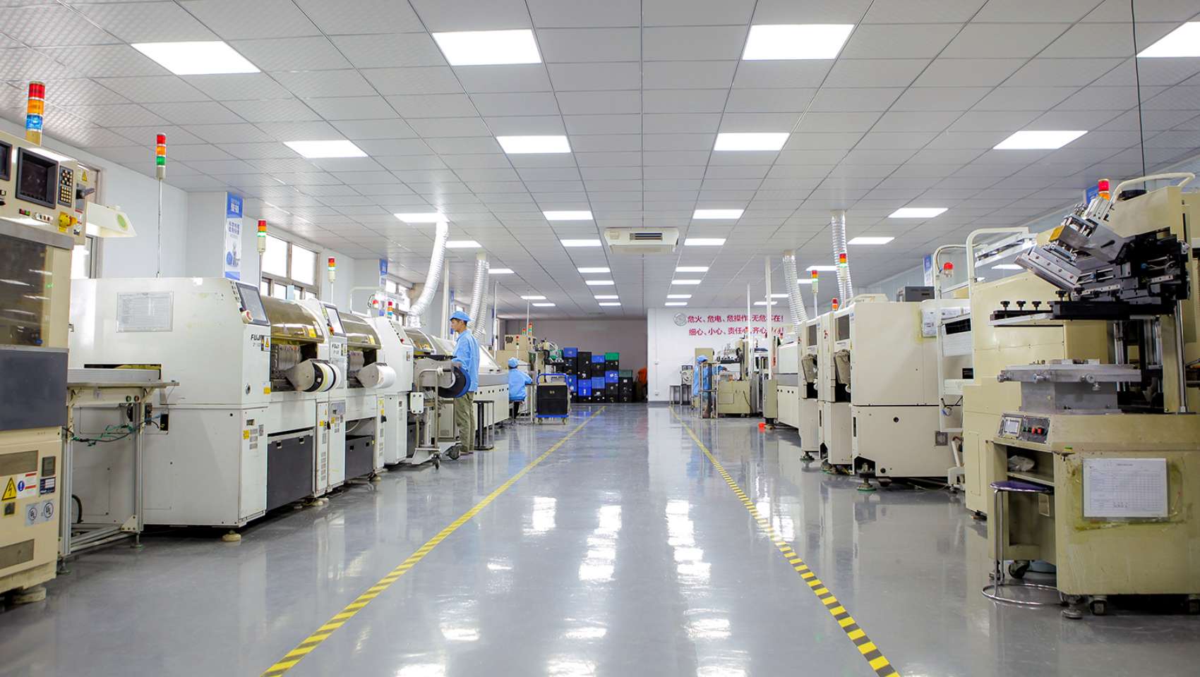 Batteries - foto breed - Modiary